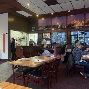 Cali Tandoor - First tyme eating in. In the past, I always had them deliver through Postmates . - Indian Near Me - Culver City, California