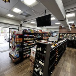 Wolf's Liquor