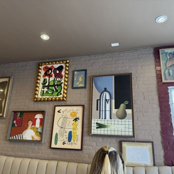 un caffe altamura - Played guess the artist while we waited for our food. - Cafes Near Me - Manhattan Beach, California