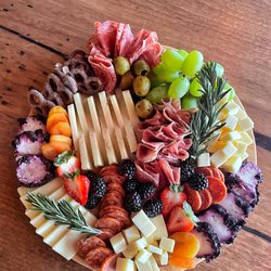 Cheese and charcuterie - Grazing board for 8-10