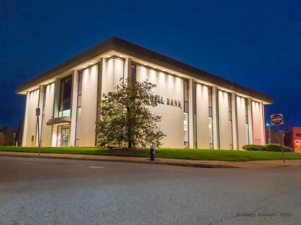 LINDELL BANK Updated October 2024 6900 Clayton Ave, Saint Louis