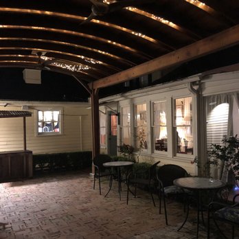 Hodge Podge Lodge - Bed & Breakfast Near Me - Montgomery, Texas