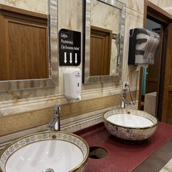 Saraykapı Saç Tava - Ladies bathroom
