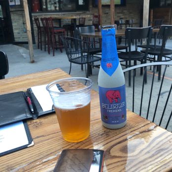 Weeds Tavern - Good for Apple wait times - Beer Bar Near Me - Chicago, Illinois