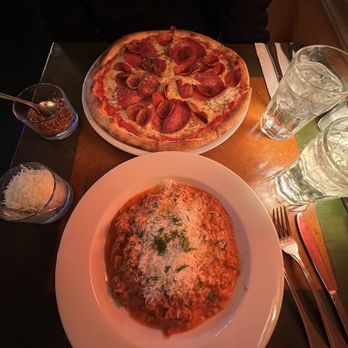 La Vita E Bella - Pepperoni e Salsiccia Pizza Cheese ravioli - Italian Near Me - Seattle, Washington La Vita E Bella - Pepperoni e Salsiccia Pizza Cheese ravioli - Italian Near Me - Seattle, Washington