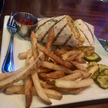 Cask 'n  Flagon - Buffalo Chicken Wrap - American Near Me - Marshfield, Massachusetts