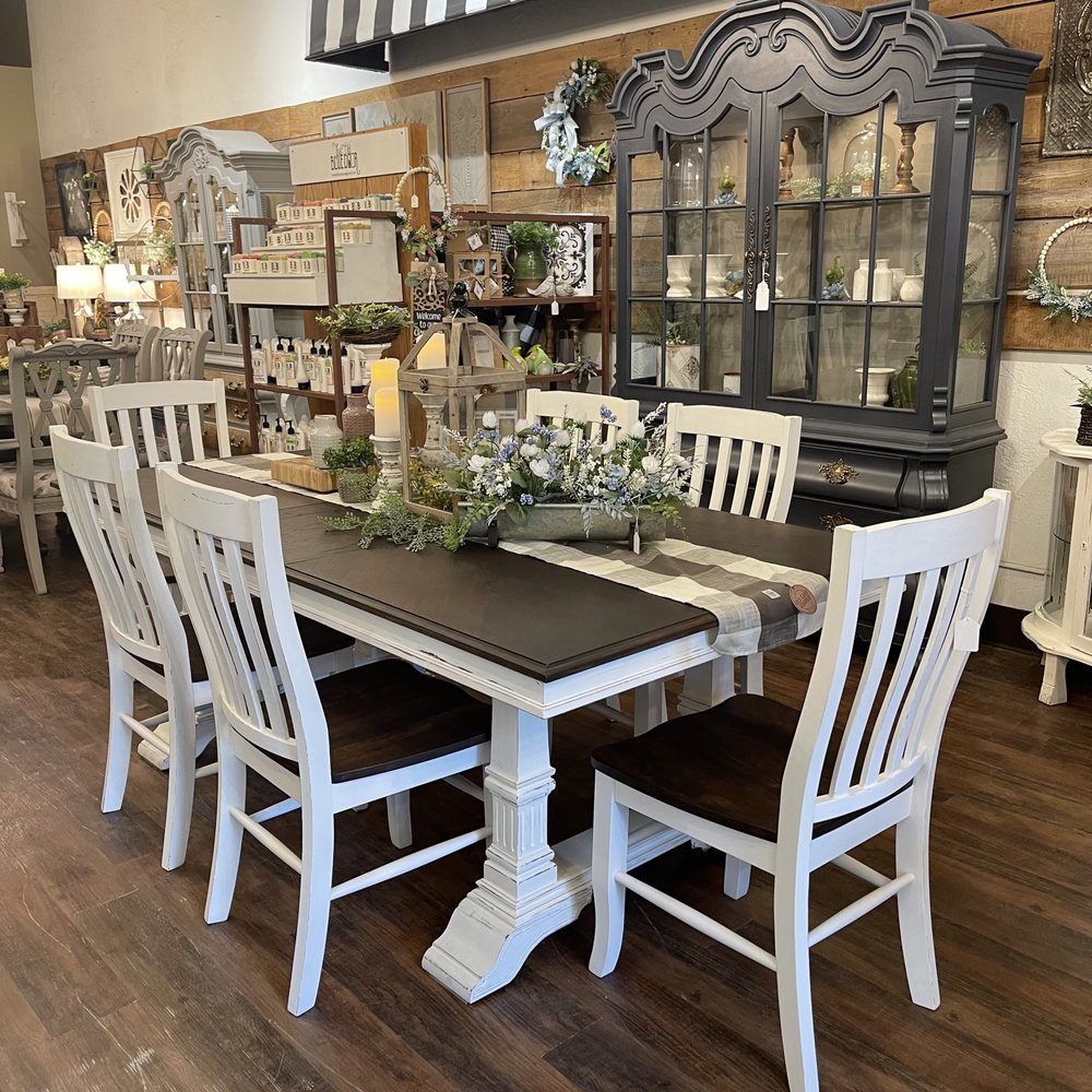 THAT OLD BLUE DOOR 158 Photos 2176 3rd St, White Bear Lake