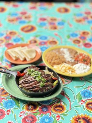 Que Pasa Cantina by null