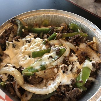 El Alambre Mexican Restaurant - Millard - Alambre - Cheese was full of flavor and light, veggies grilled and very flavorful beef - Mexican Near Me - Omaha, Nebraska