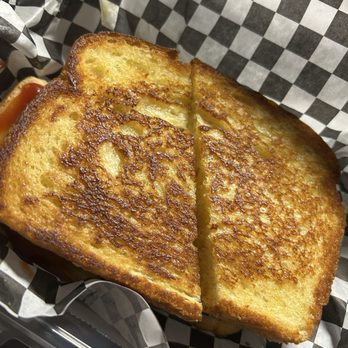 The Laughing Loon - Meatloaf Sandwich - Ice Cream & Frozen Yogurt Near Me - Norway, Maine