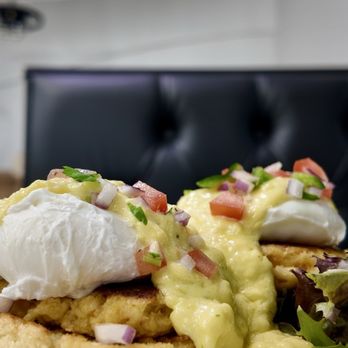 French Toast Bistro - Crab Cake Benedict - Breakfast & Brunch Near Me - Clawson, Michigan