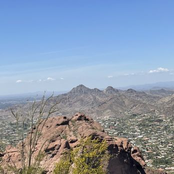 Camelback Mountain - Mountain range - Parks Near Me - Phoenix, Arizona