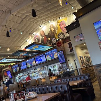 Rock & Brews - San Antonio - Beer Bar Near Me - San Antonio, Texas