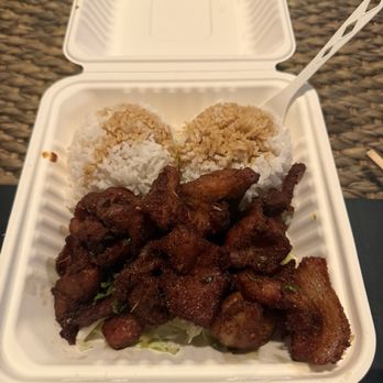 Thai Mee Up - Fried pork ribs with extra side of rice - Food Trucks Near Me - Kihei, Hawaii Thai Mee Up - Fried pork ribs with extra side of rice - Food Trucks Near Me - Kihei, Hawaii