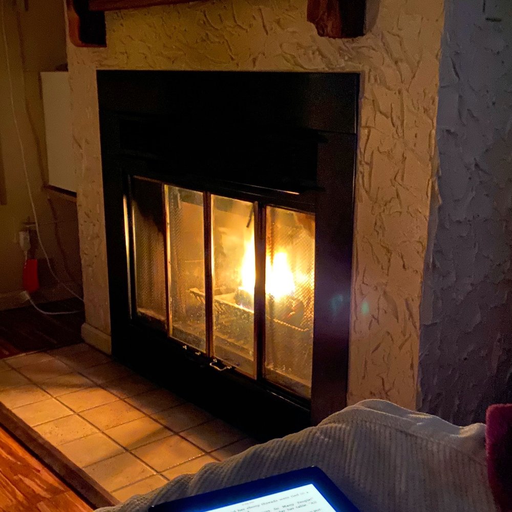 LakeFront Lodge - So cozy! Wish I'd brought a bottle of wine. - Hotels Near Me - McHenry, Maryland LakeFront Lodge - So cozy! Wish I'd brought a bottle of wine. - Hotels Near Me - McHenry, Maryland