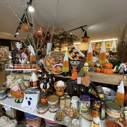 Go Girl Shoppe - Halloween goodies