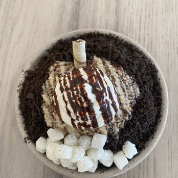 Snow Island - Kona Mud Pie shave ice - Shaved Ice Near Me - Kailua-Kona, Hawaii Snow Island - Kona Mud Pie shave ice - Shaved Ice Near Me - Kailua-Kona, Hawaii