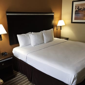 La Quinta by Wyndham - King bed room - Hotels Near Me - Indianapolis, Indiana