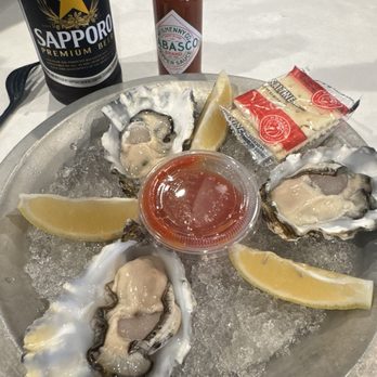 Cajun Crack'n - Raw oysters (happy hour) - Seafood Near Me - Stockton, California