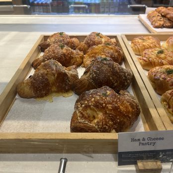 Paris Baguette - Ham & Cheese Pastry - Coffee & Tea Near Me - Chicago, Illinois
