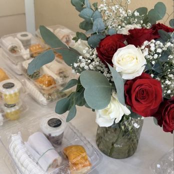Kim Huong - Funeral lunch assorted lunch boxes. - Desserts Near Me - Westminster, California Kim Huong - Funeral lunch assorted lunch boxes. - Desserts Near Me - Westminster, California