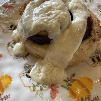 Honeybees - Cinnamon roll - Coffee & Tea Near Me - San Diego, California Honeybees - Cinnamon roll - Coffee & Tea Near Me - San Diego, California