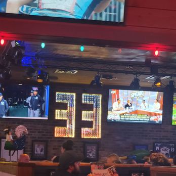 Bubba's 33 - Pizza Near Me - Aurora, Colorado