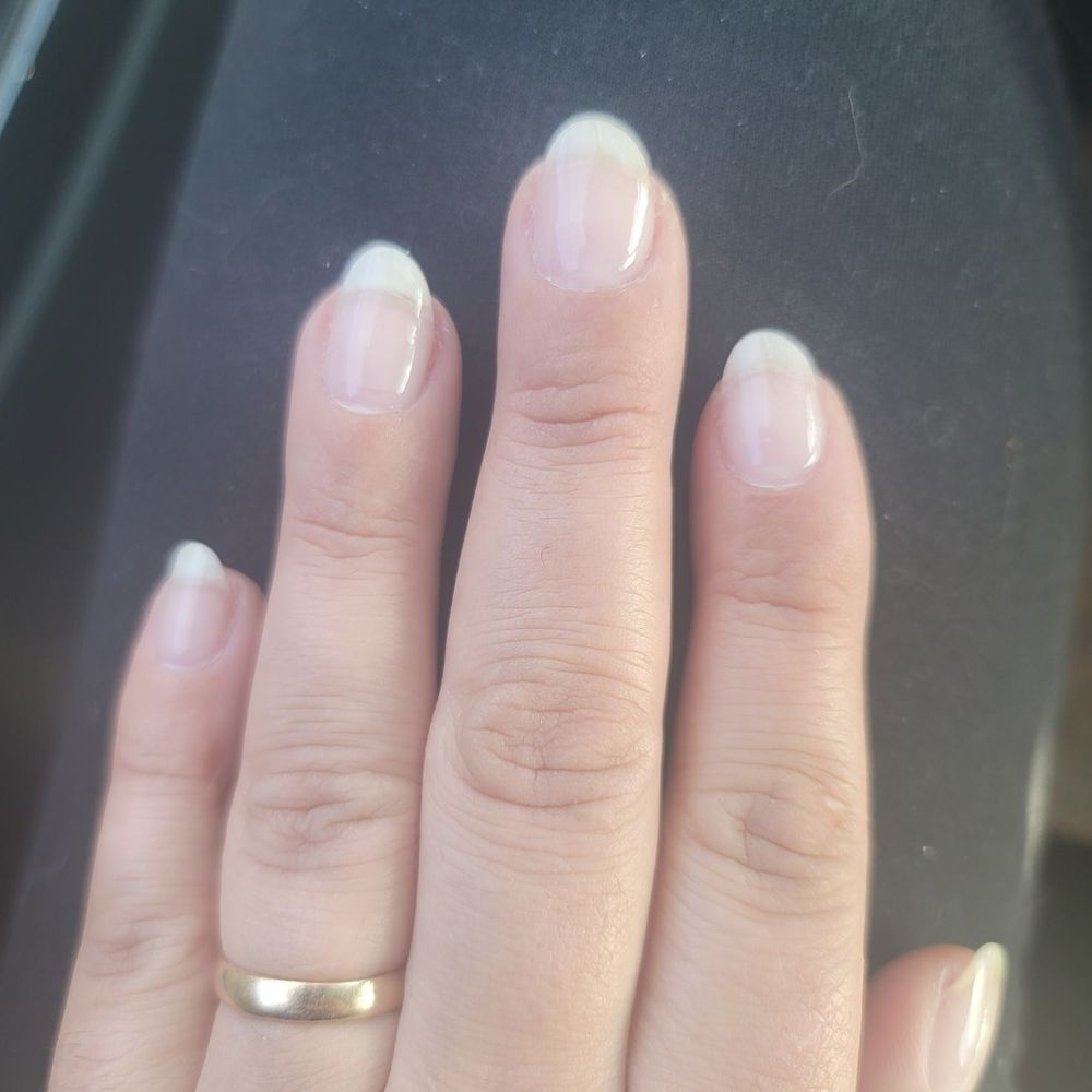 Natural nails with clear dip. Natural nails with clear dip.