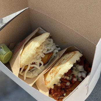 Sus Arepas - the original and the ktown with green sauce on the side - Food Trucks Near Me - Los Angeles, California Sus Arepas - the original and the ktown with green sauce on the side - Food Trucks Near Me - Los Angeles, California