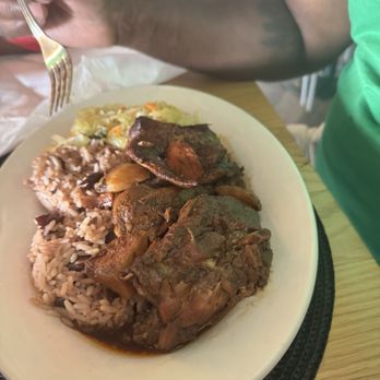 Taste Jamaica - Brown stew chicken, jerk chicken and oxtails - Food Trucks Near Me - Winston-Salem, North Carolina Taste Jamaica - Brown stew chicken, jerk chicken and oxtails - Food Trucks Near Me - Winston-Salem, North Carolina