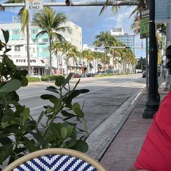 La Mulata - Outdoor seating view - Cuban Near Me - Miami Beach, Florida