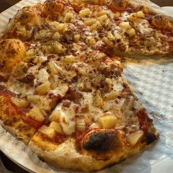 Bacio Italiano - Italian Hawaiian Pizza - Pizza Near Me - Tucson, Arizona