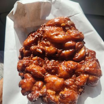 The Red Apple - Apple fritter 5 out of 10 - Bakeries Near Me - Murphys, California