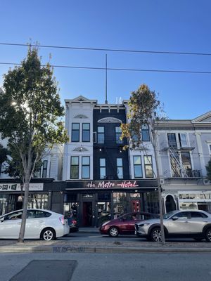 The Metro Hotel by null