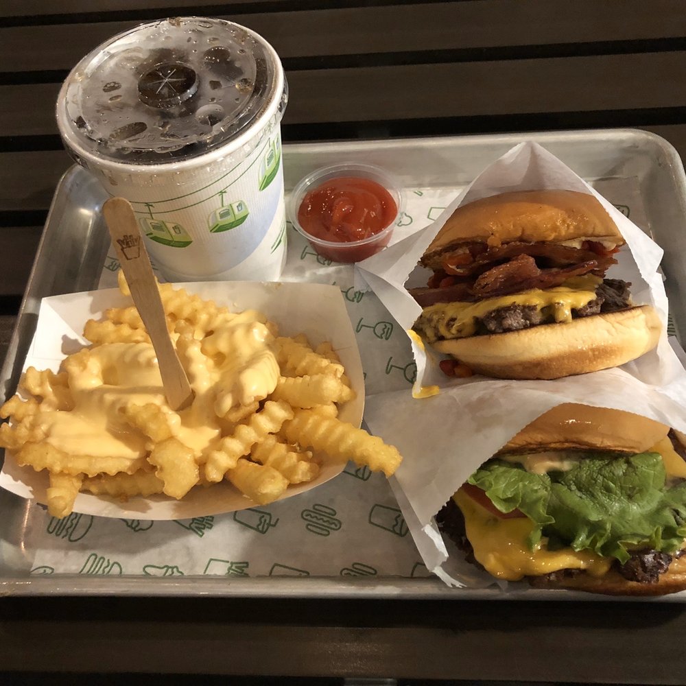 Shake Shack Long Beach - Burgers Near Me - Long Beach, California