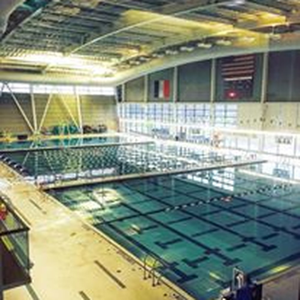 Flushing Meadows Corona Park Pool - Pool, they forbid you from taking pics , but i snuck this - Swimming Pools Near Me - Flushing, New York