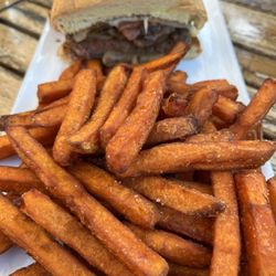 Blue Dog Beer Tavern - Blue dog burger and fries