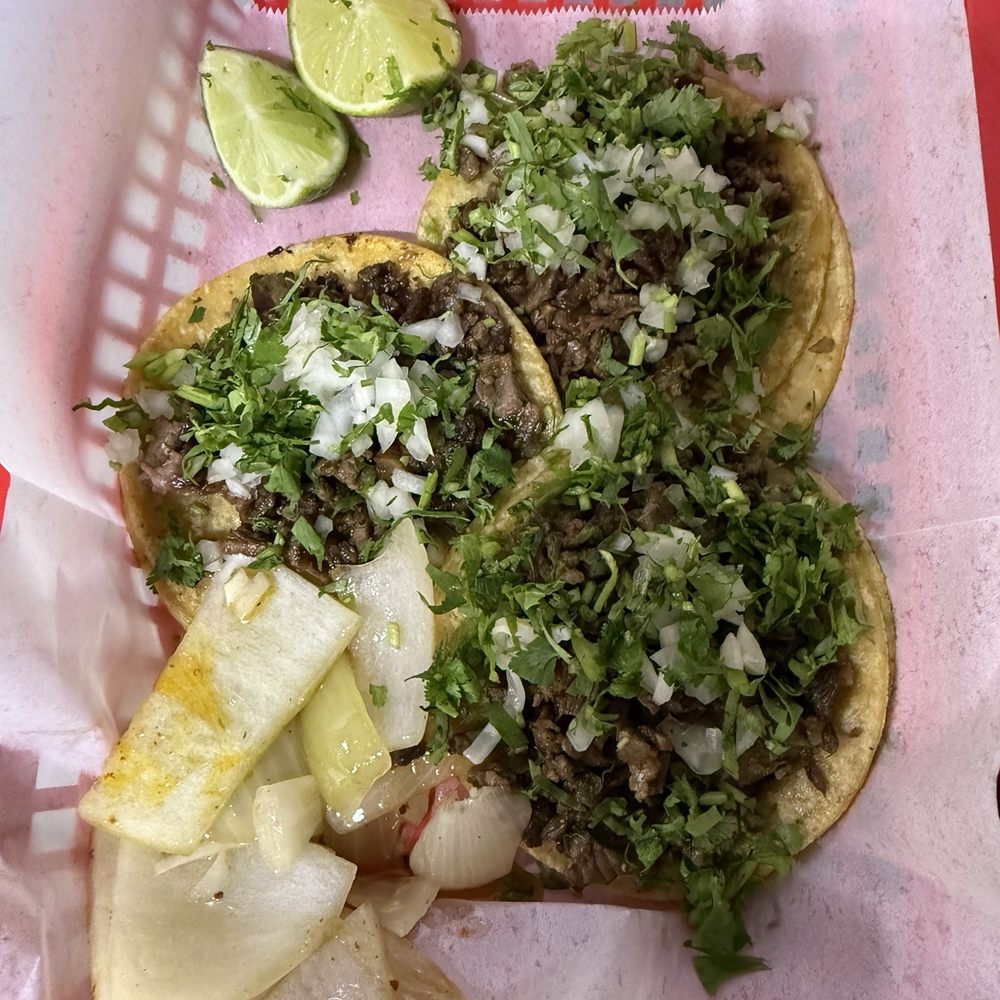Tacos Chencho - Carne asada taco - Food Trucks Near Me - San Jose, California Tacos Chencho - Carne asada taco - Food Trucks Near Me - San Jose, California