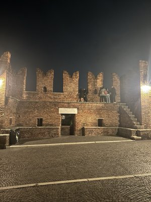 Castelvecchio Bridge by null