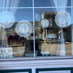 Wellsir Farm - Store window...