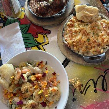 Graffiti Pasta - Tortellini La Flor (added shrimp and chicken), Sideways Mac Attack, Graffiti Meatballs - Italian Near Me - Denton, Texas