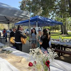 Mariachi Las Olas de Santa Barbara - Duo sing to Birthday Girl