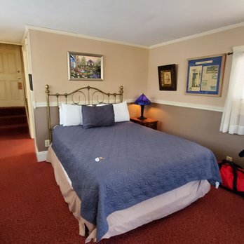 Story Inn - The Blue Lady room - Bed & Breakfast Near Me - Nashville, Indiana Story Inn - The Blue Lady room - Bed & Breakfast Near Me - Nashville, Indiana