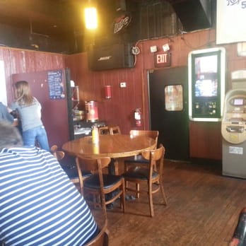 John's Big Deck - Bars Near Me - Kansas City, Missouri