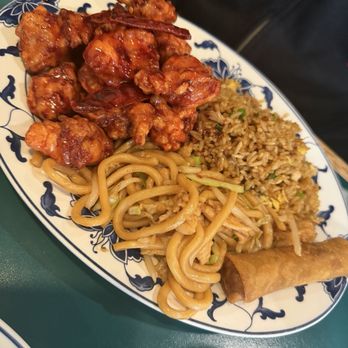 M's Garden - General Tso's Chicken - lunch special - Chinese Near Me - Sacramento, California M's Garden - General Tso's Chicken - lunch special - Chinese Near Me - Sacramento, California