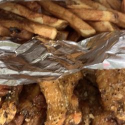 Blazer's Big Wing - Wings and Fries
