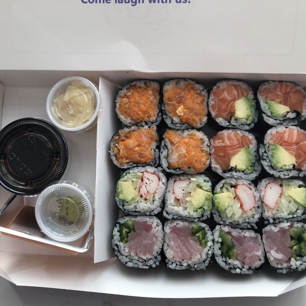 Lunch special 4 rolls but only 4 pieces each - disappointed
