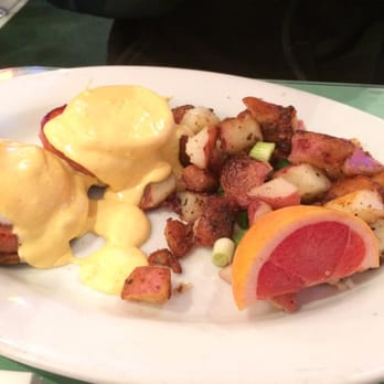 Mo's Grill - Eggs Benedict with country potatoes. - Burgers Near Me - San Francisco, California Mo's Grill - Eggs Benedict with country potatoes. - Burgers Near Me - San Francisco, California
