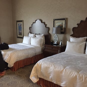 Woolley's Classic Suites - Guest room - Hotels Near Me - Aurora, Colorado Woolley's Classic Suites - Guest room - Hotels Near Me - Aurora, Colorado