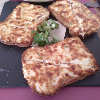 Beet Vegetariano - Bread with parmesan cheese and onion - Vegetarian Near Me - Torrevieja, A